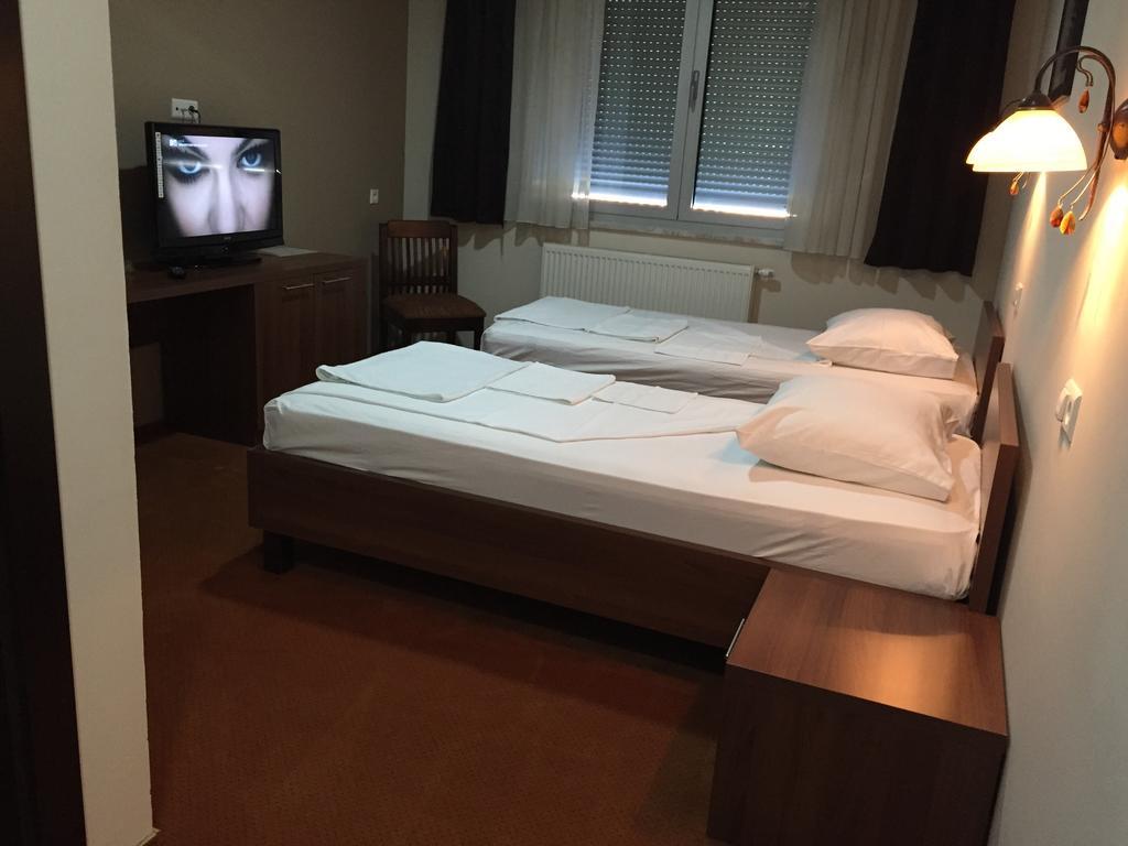 Hotel Oaza Кониц Экстерьер фото